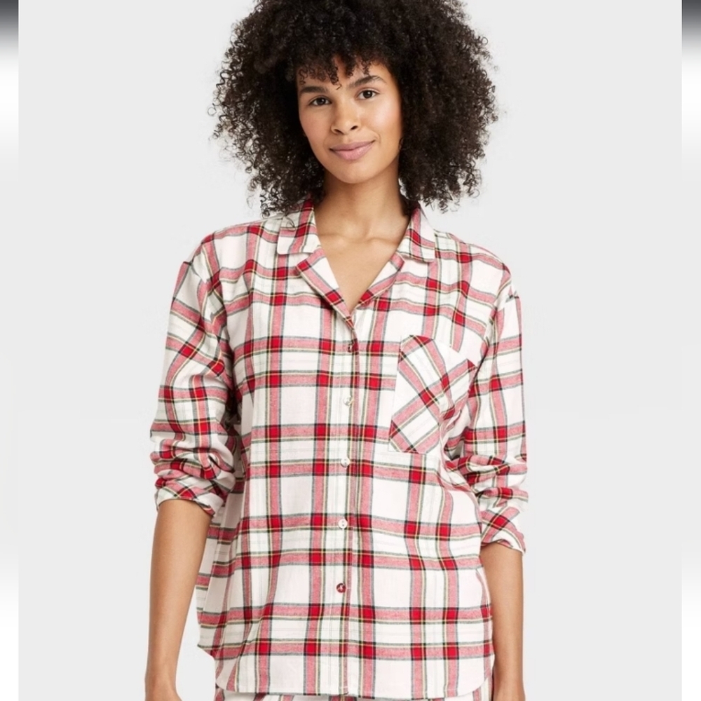 Women's Plaid Flannel Long Sleeve Top and Shorts Pajama Set - Auden Cream XXL